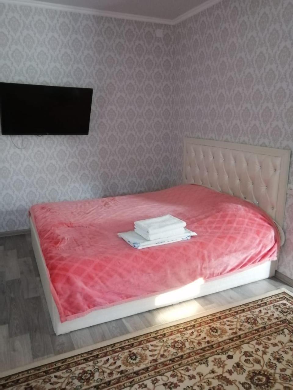 Ferienwohnung Happy House Karagandy Exterior foto